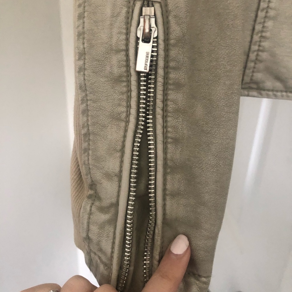 Express Leather Jacket - image 4